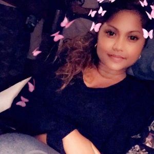 Meet your Posher, Akleema